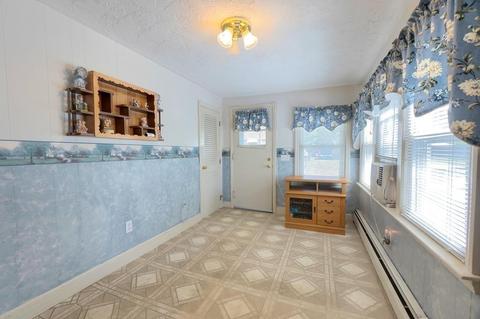 81 Angelo St, Worcester, MA 01604 photo 9