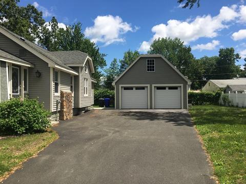93 Burghardt St, Springfield, MA 01109 photo 3