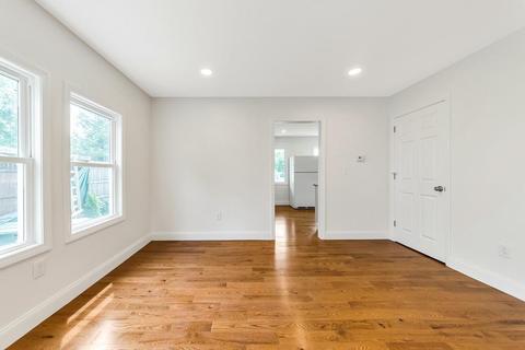 20 Powell Ave, Springfield, MA 01118 photo 11