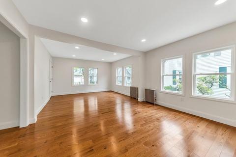 20 Powell Ave, Springfield, MA 01118 photo 13