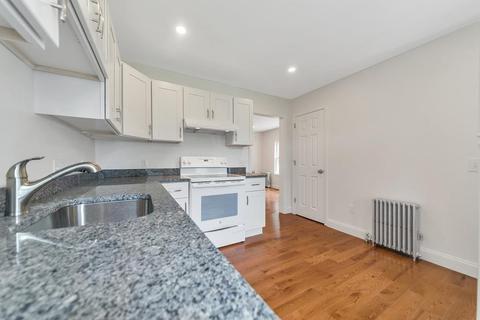 20 Powell Ave, Springfield, MA 01118 photo 4