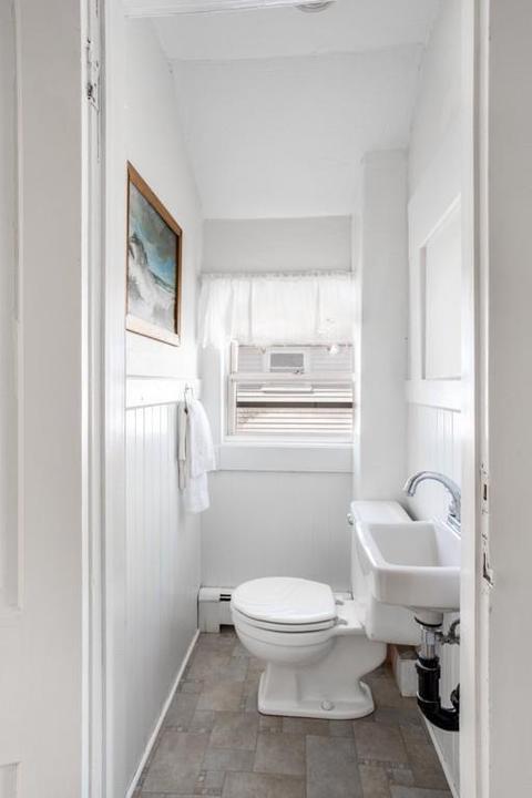18 Burke St, Springfield, MA 01151 photo 13