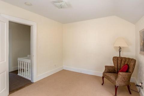 18 Burke St, Springfield, MA 01151 photo 12