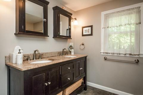 31 Balcom Rd, Pelham, NH 03076 photo 11