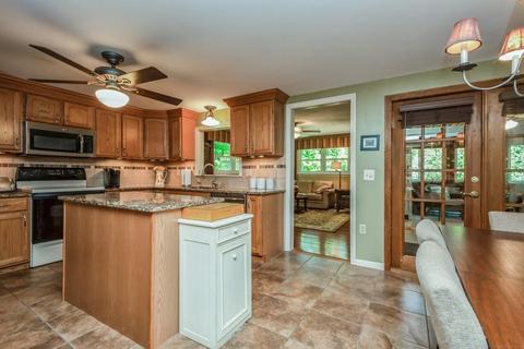 31 Balcom Rd, Pelham, NH 03076 photo 6