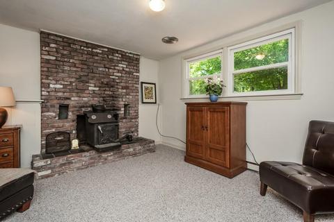 31 Balcom Rd, Pelham, NH 03076 photo 17