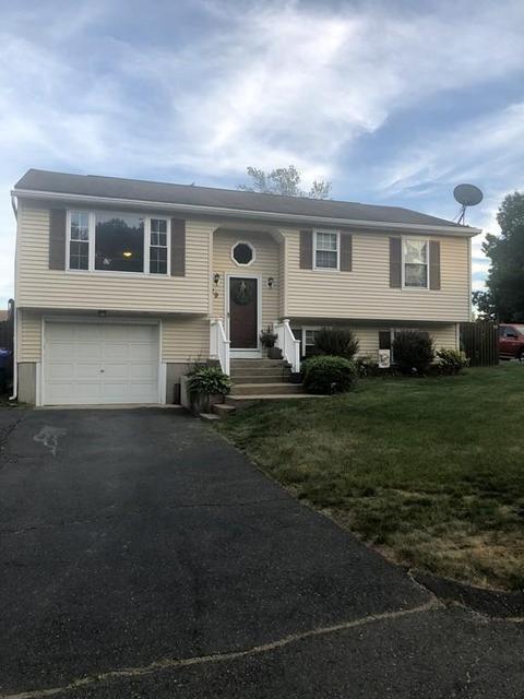29 Pheasant Dr, Springfield, MA 01119 photo 1