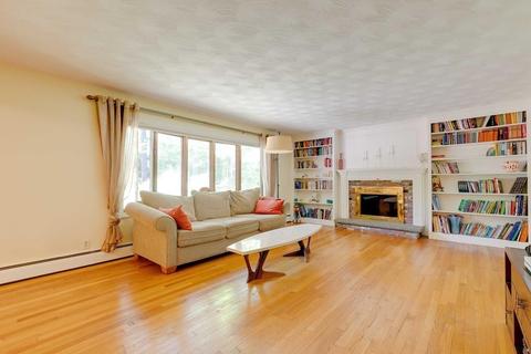 4 Wethersfield Dr, Andover, MA 01810 photo 2