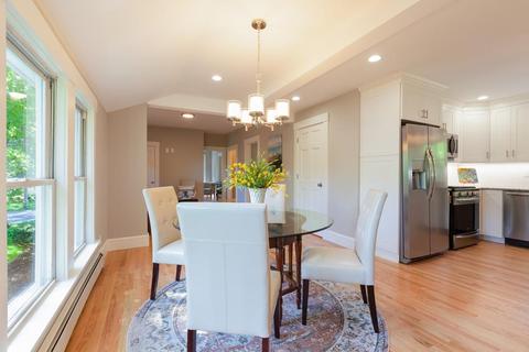 35 Sanderson Ave, Dedham, MA 02026 photo 9