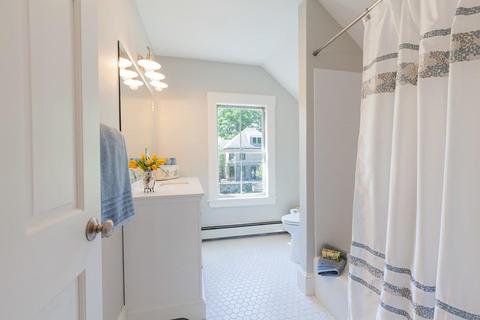 35 Sanderson Ave, Dedham, MA 02026 photo 17