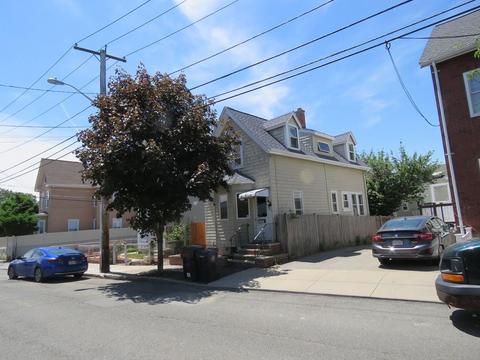 18 Clinton St, Everett, MA 02149 photo 2