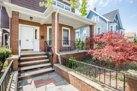 35 Winthrop St, Everett, MA 02149 photo 3
