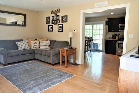 31 Plain St E, Berkley, MA 02779 photo 12