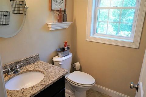 31 Plain St E, Berkley, MA 02779 photo 15