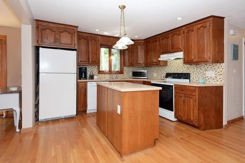 13 Bates St, Danvers, MA 01923 photo 5