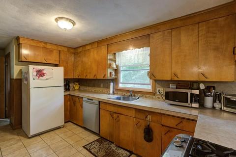 66 Woolworth St, Longmeadow, MA 01106 photo 12