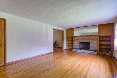 66 Woolworth St, Longmeadow, MA 01106 photo 9