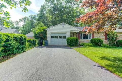 66 Woolworth St, Longmeadow, MA 01106 photo 5