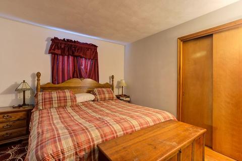 66 Woolworth St, Longmeadow, MA 01106 photo 24