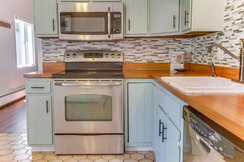 17 Deerfield Dr, Easthampton, MA 01027 photo 20