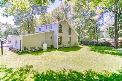 17 Deerfield Dr, Easthampton, MA 01027 photo 7