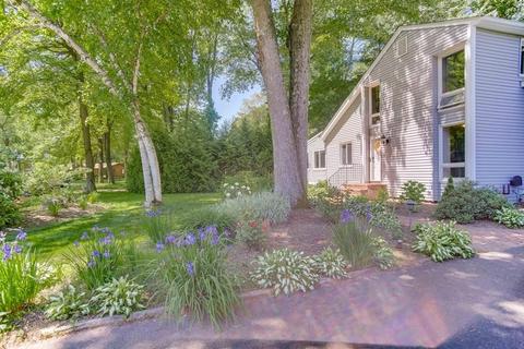 17 Deerfield Dr, Easthampton, MA 01027 photo 8