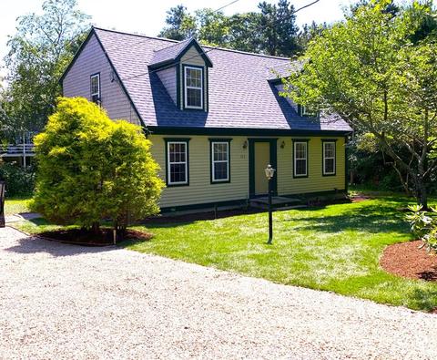 365 Cotuit Rd, Mashpee, MA 02649 photo 1