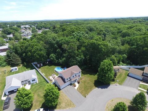 43 Willow St, Chicopee, MA 01020 photo 1
