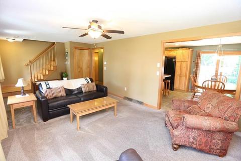 43 Willow St, Chicopee, MA 01020 photo 9