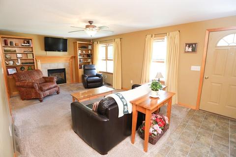 43 Willow St, Chicopee, MA 01020 photo 11