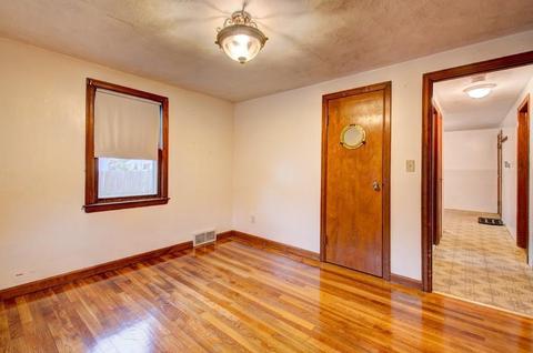 84 Campechi St, Springfield, MA 01104 photo 19