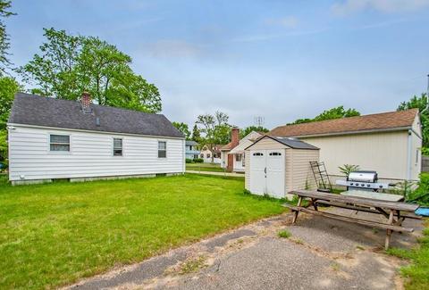 84 Campechi St, Springfield, MA 01104 photo 23