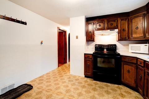 84 Campechi St, Springfield, MA 01104 photo 9