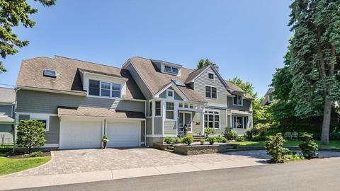 4 Monroe Rd, Marblehead, MA 01945 photo 1
