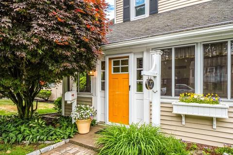 27 Prospect Ave, Lynnfield, MA 01940 photo 3