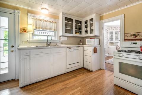 27 Prospect Ave, Lynnfield, MA 01940 photo 14
