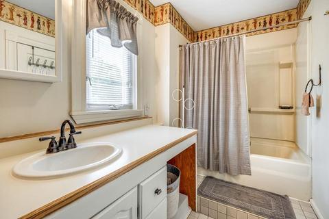 27 Prospect Ave, Lynnfield, MA 01940 photo 23