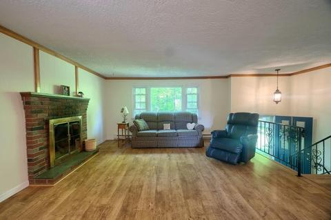 83 Lincoln Rd, Sutton, MA 01590 photo 5