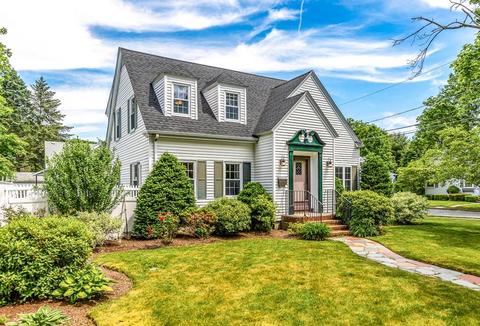 7 Flint St, Wakefield, MA 01880 photo 2