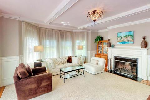 31 Abbott St, Beverly, MA 01915 photo 5