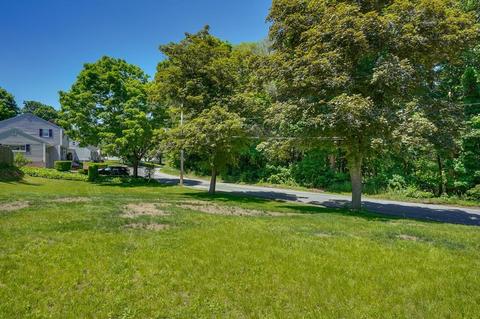 2 Maple St, Hudson, MA 01749 photo 2