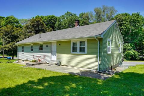 2 Maple St, Hudson, MA 01749 photo 4