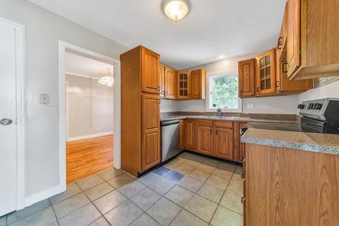 58 Roosevelt Ter, Springfield, MA 01109 photo 17