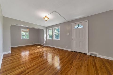 58 Roosevelt Ter, Springfield, MA 01109 photo 7