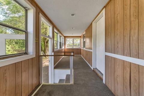 58 Roosevelt Ter, Springfield, MA 01109 photo 24