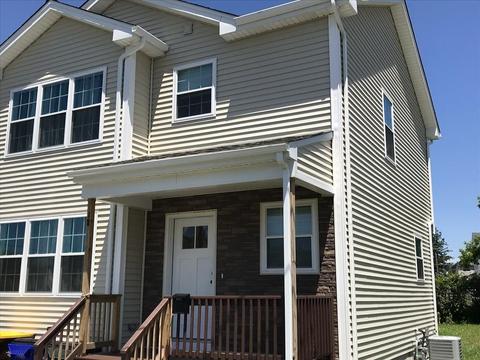 18 Tiffany Dr, Fall River, MA 02723 photo 1