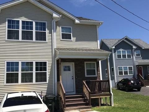 18 Tiffany Dr, Fall River, MA 02723 photo 2