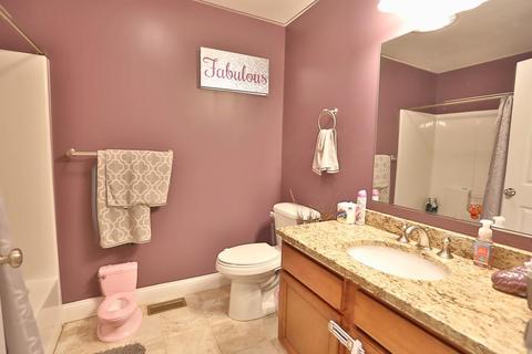 53 Lynwood, Fall River, MA 02720 photo 16