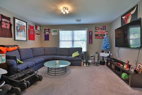 53 Lynwood, Fall River, MA 02720 photo 6