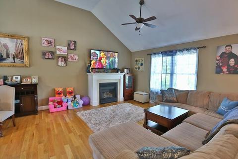 53 Lynwood, Fall River, MA 02720 photo 17